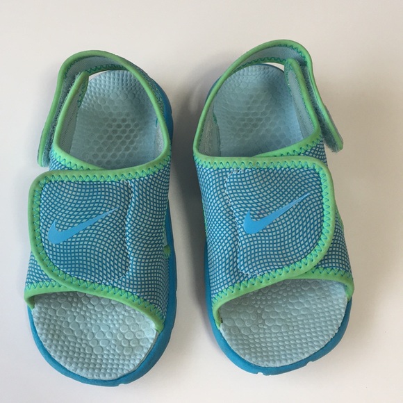 nike little girl sandals